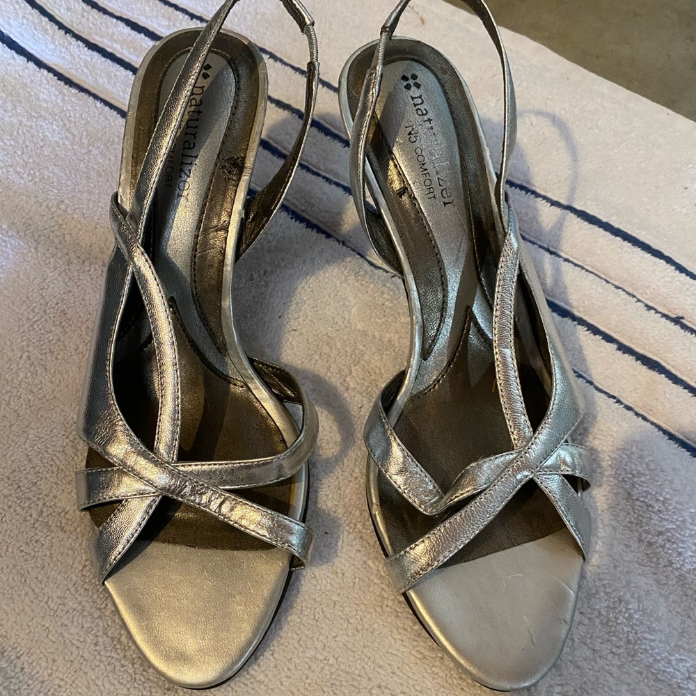 Naturalizer Metallic Silver Strappy Slingback Heels